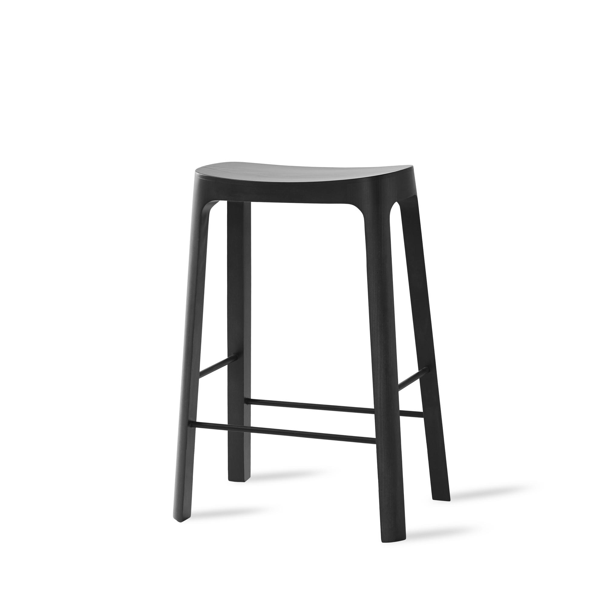 Odota, että istut Crofton Barstool H65 Black