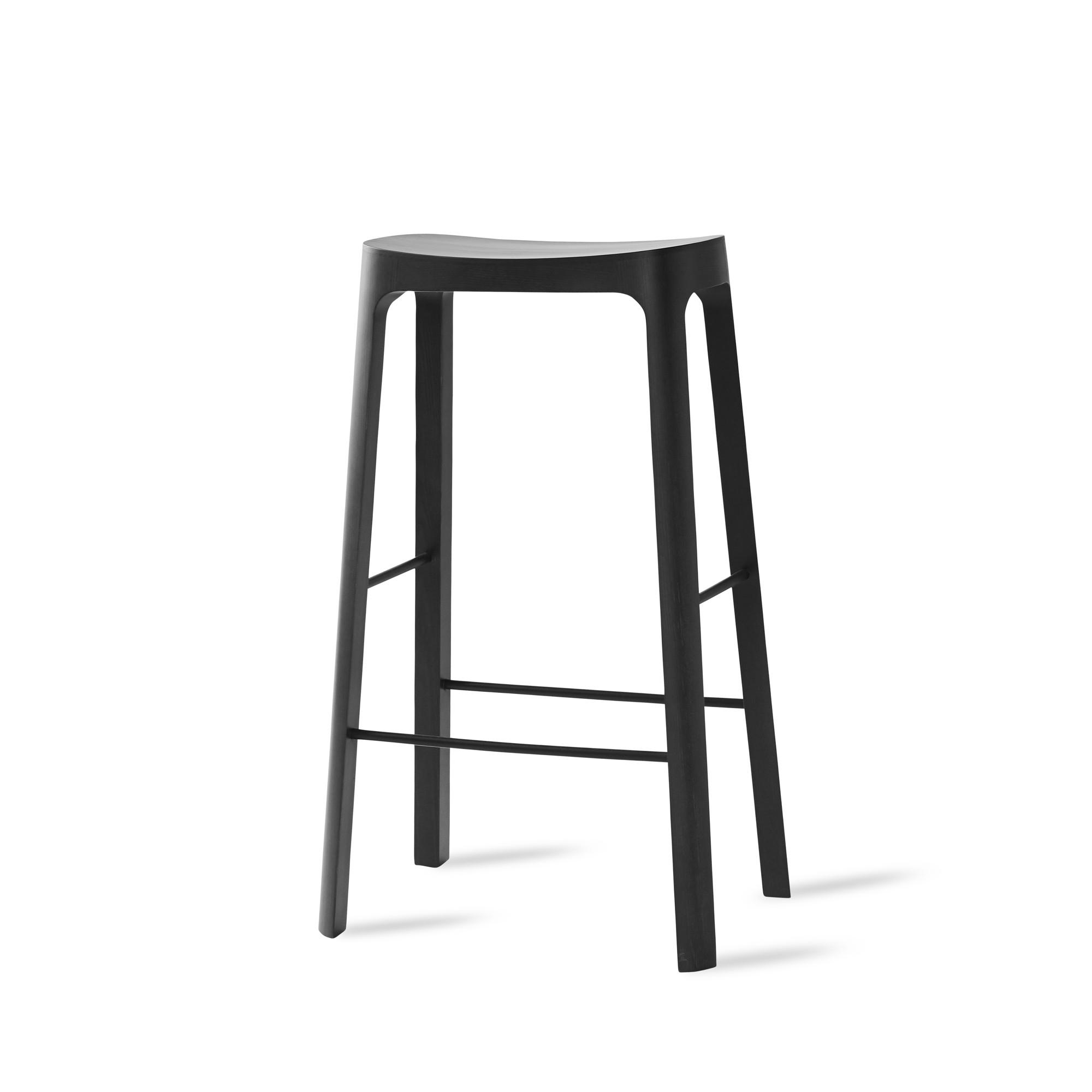 Odota, että istut Crofton Barstool H78 Black