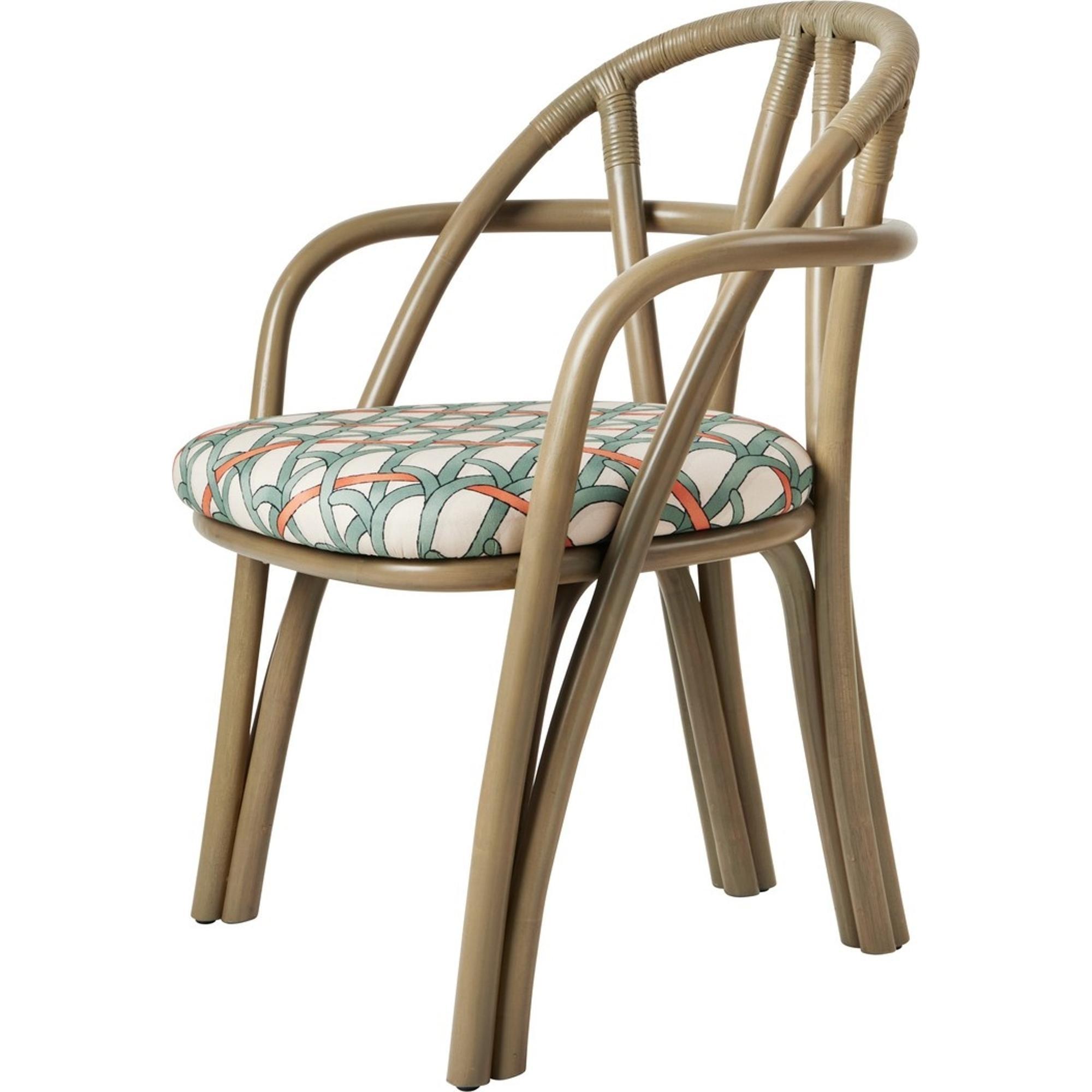 Gubi Bistra Dining Chair With Armrests Olive Stained Rattan/Reales Limonta 001