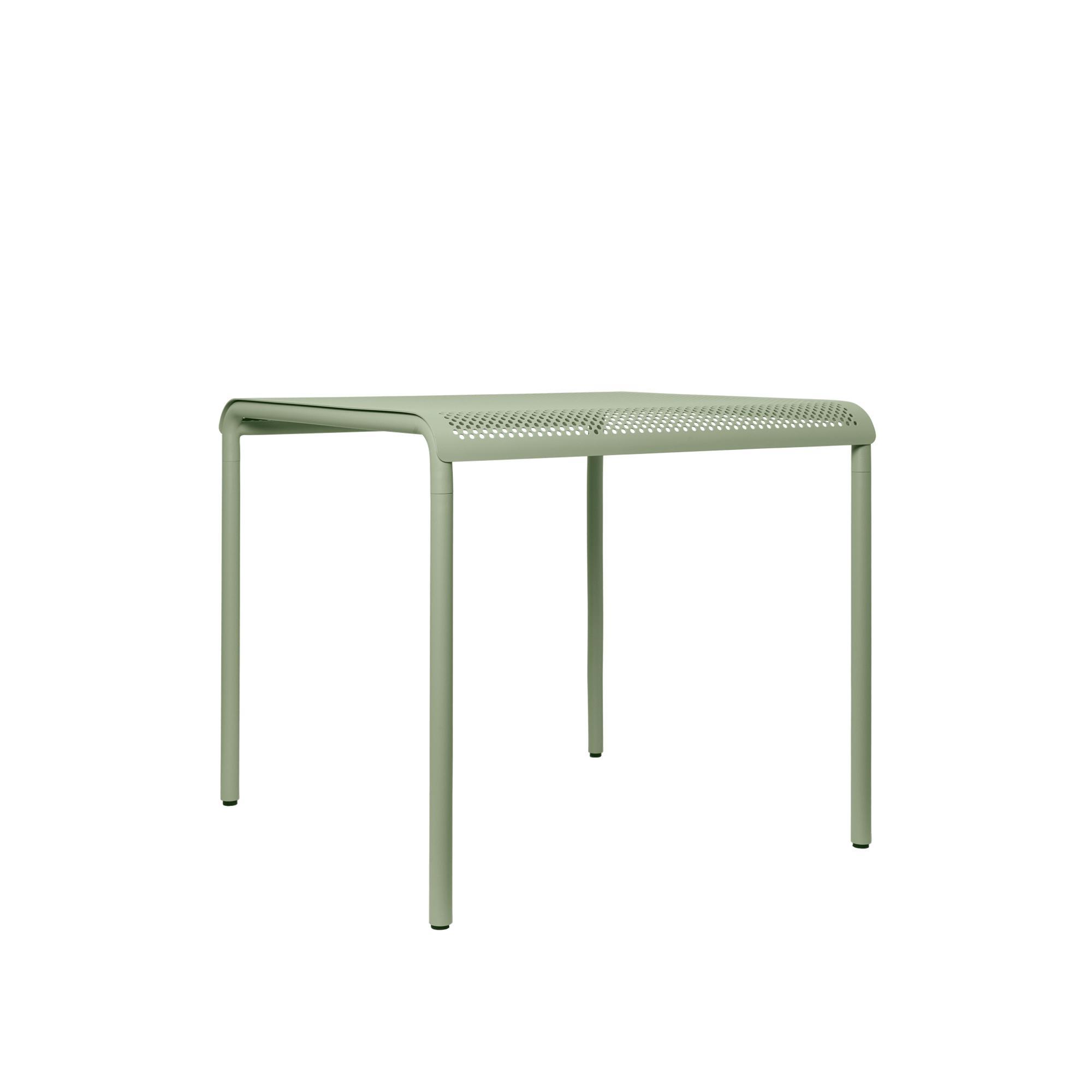 Mesa de exterior Dapple de Ferm Living, 80 x 80, color verde té