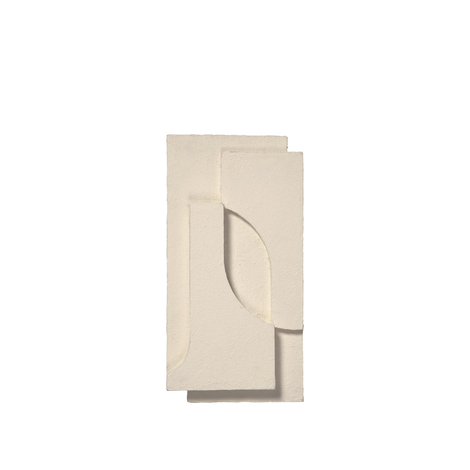 Kristina Dam Studio Serif Relief Wall Hanging Piccolo Bianco Sporco