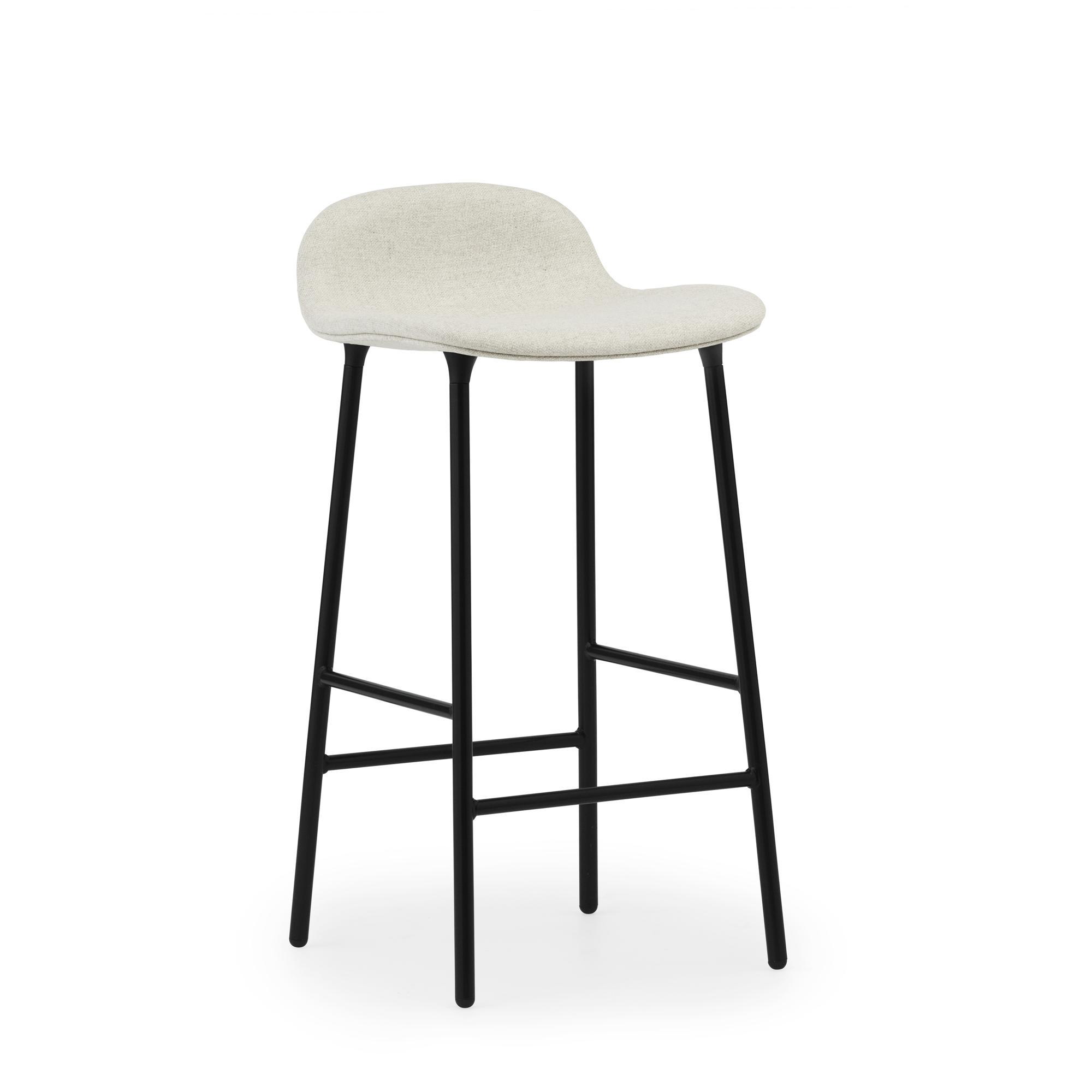 Normann Copenhagen Form baarijakkara 65 cm musta teräs/päälinja Pellava MLF20