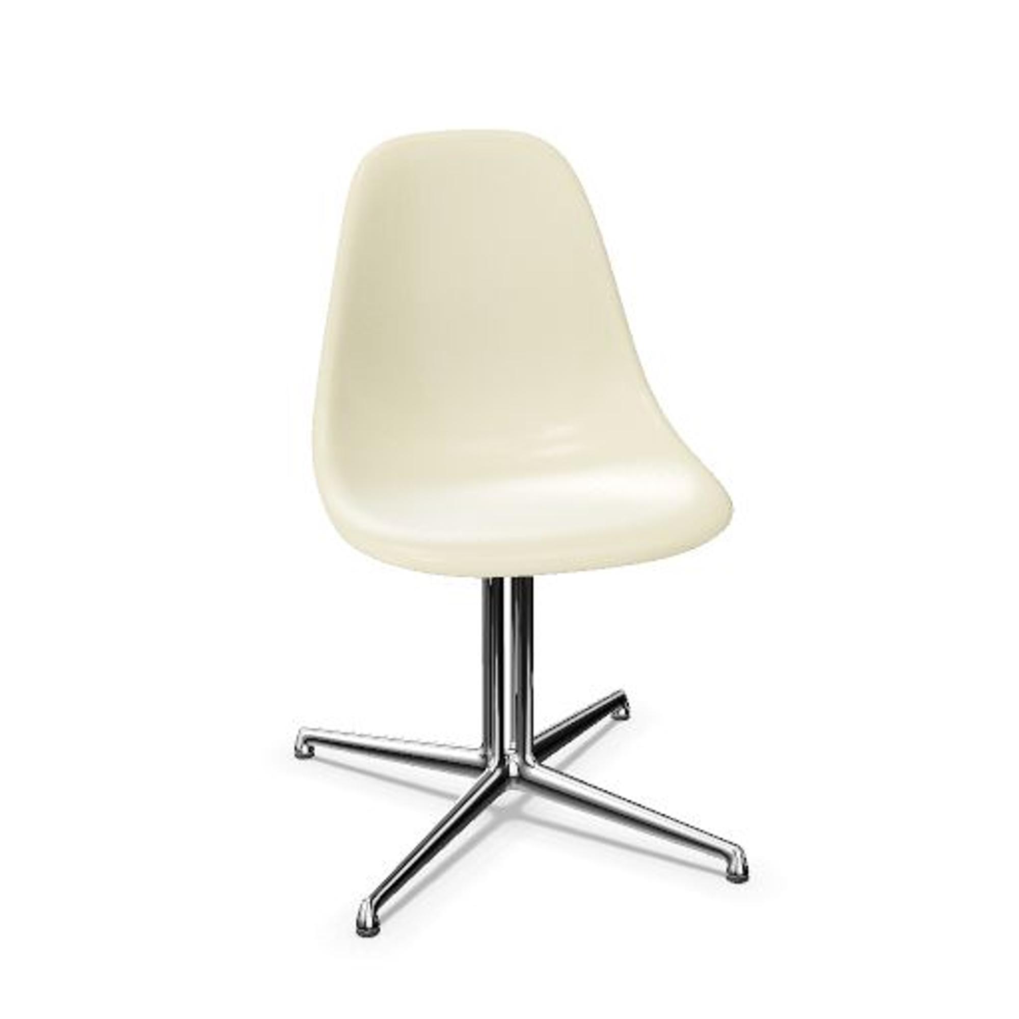 Vitra Eames Fiberglass DSL Spisebordsstol Parchment/Krom