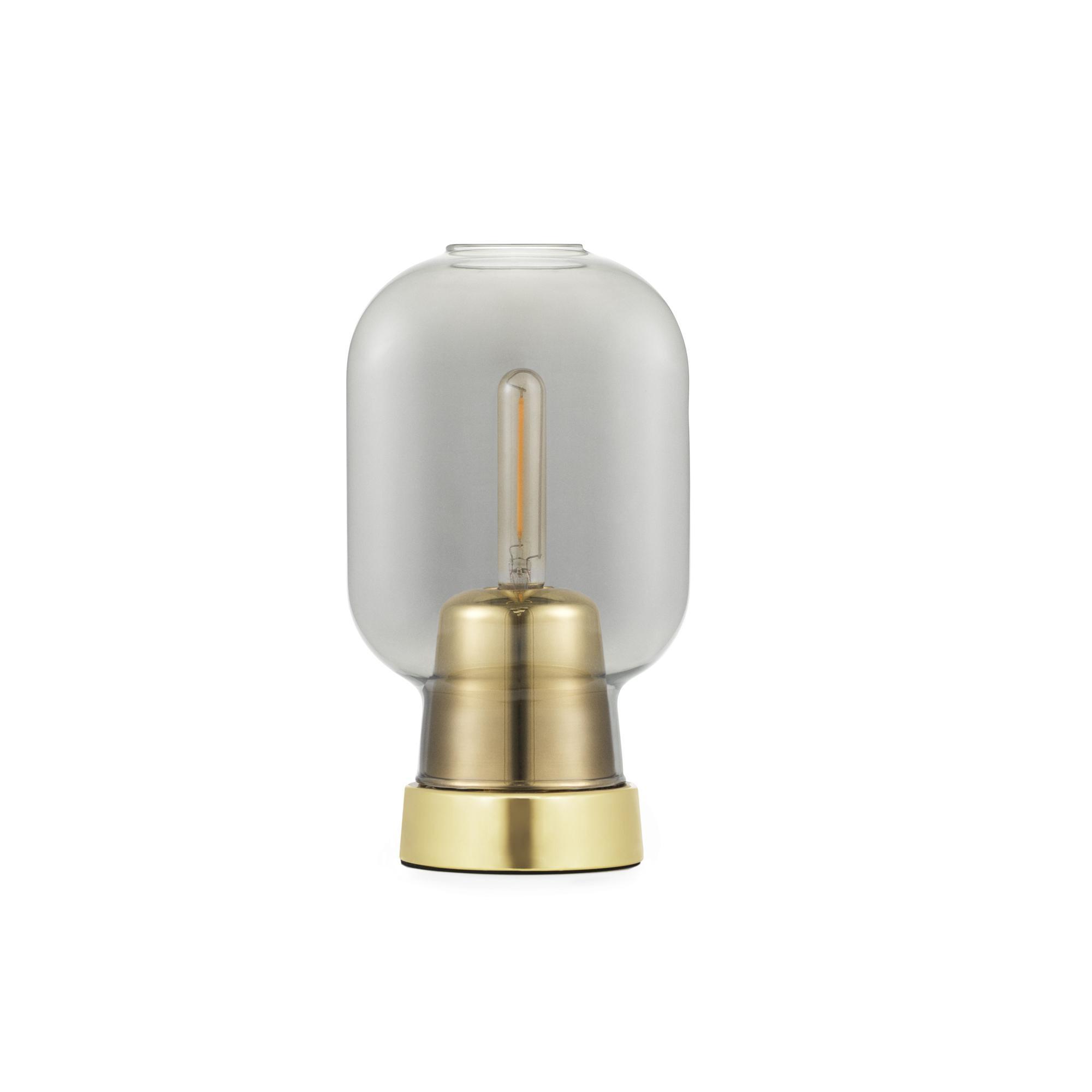 Normann Copenhagen Amp Lampada Da Tavolo Ottone/Opaco