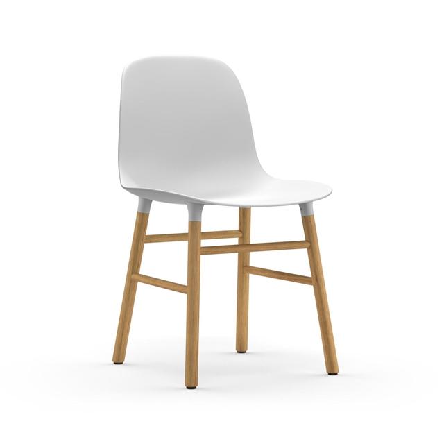 Billede af Normann Copenhagen Form Spisebordsstol Hvid/Egetræ