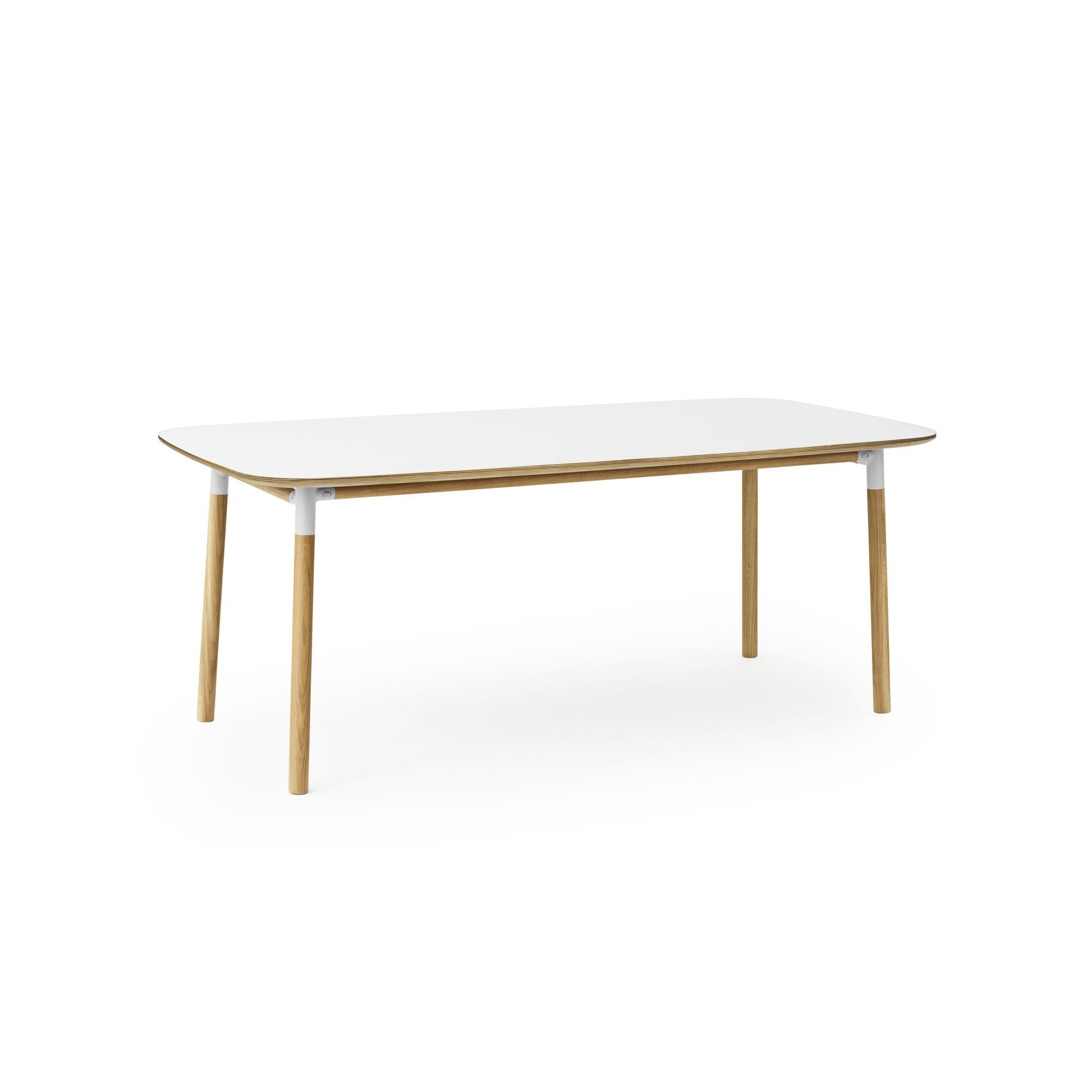 Tavolo da Pranzo Form Normann Copenhagen 95 x 200 cm Bianco/ Quercia