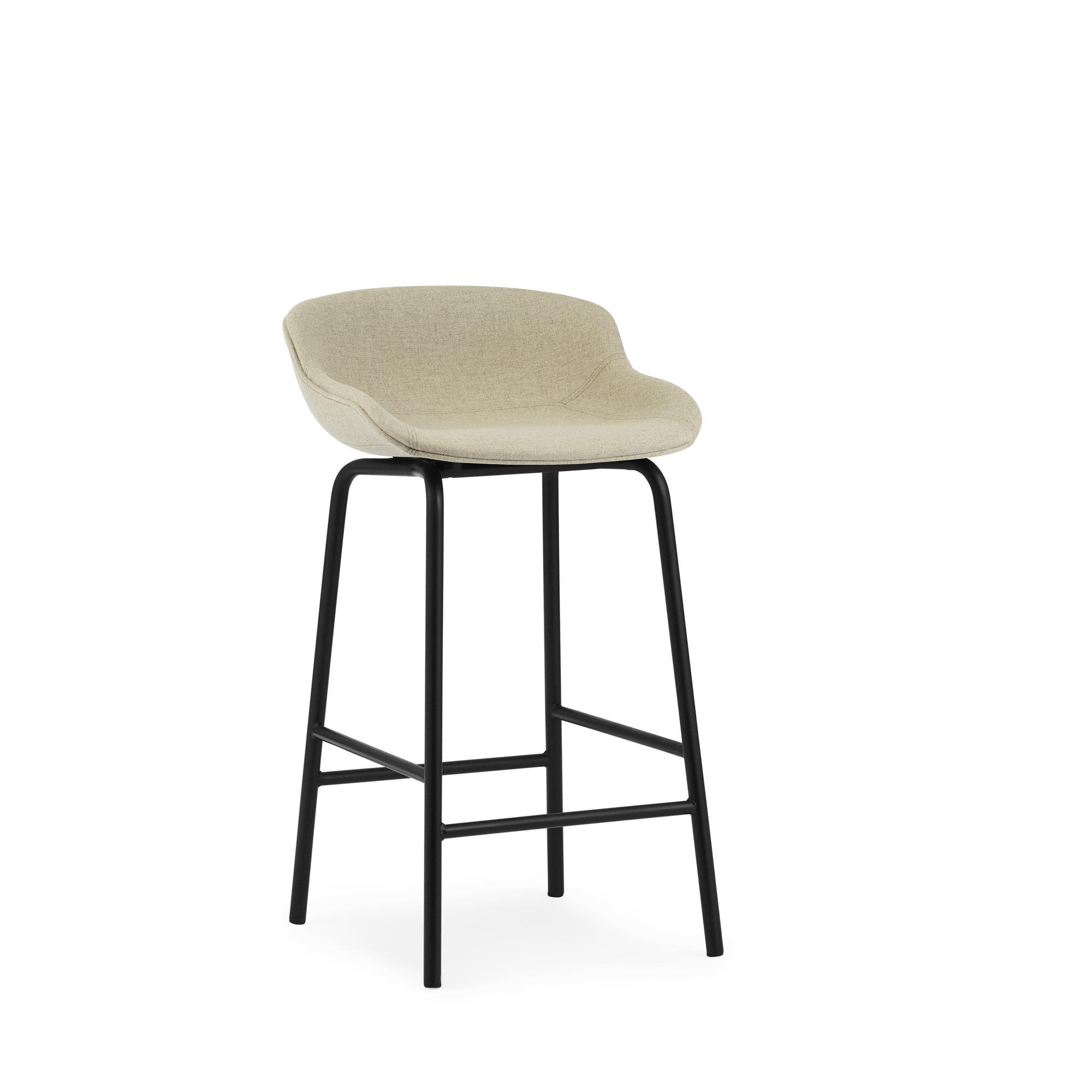 Normann Copenhagen Hyg Barstool H65 verhoiltu musta teräs/päälinja pellava MLF20