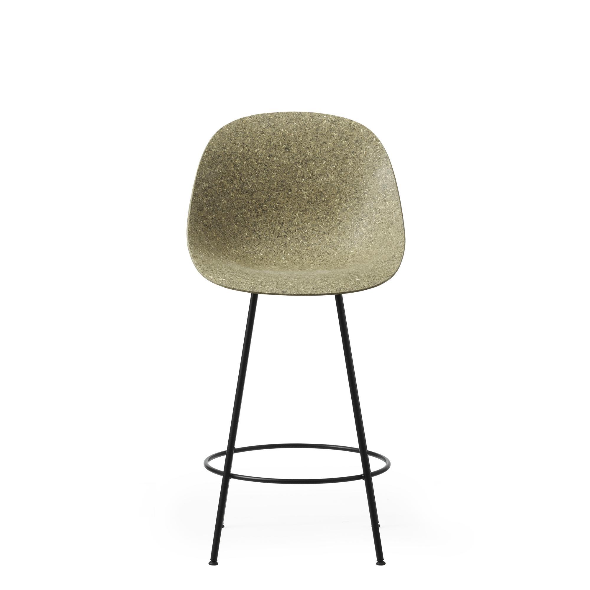 Normann Copenhagen Mat Barstool Selkänojalla 65 cm Musta/teräs/merilevä