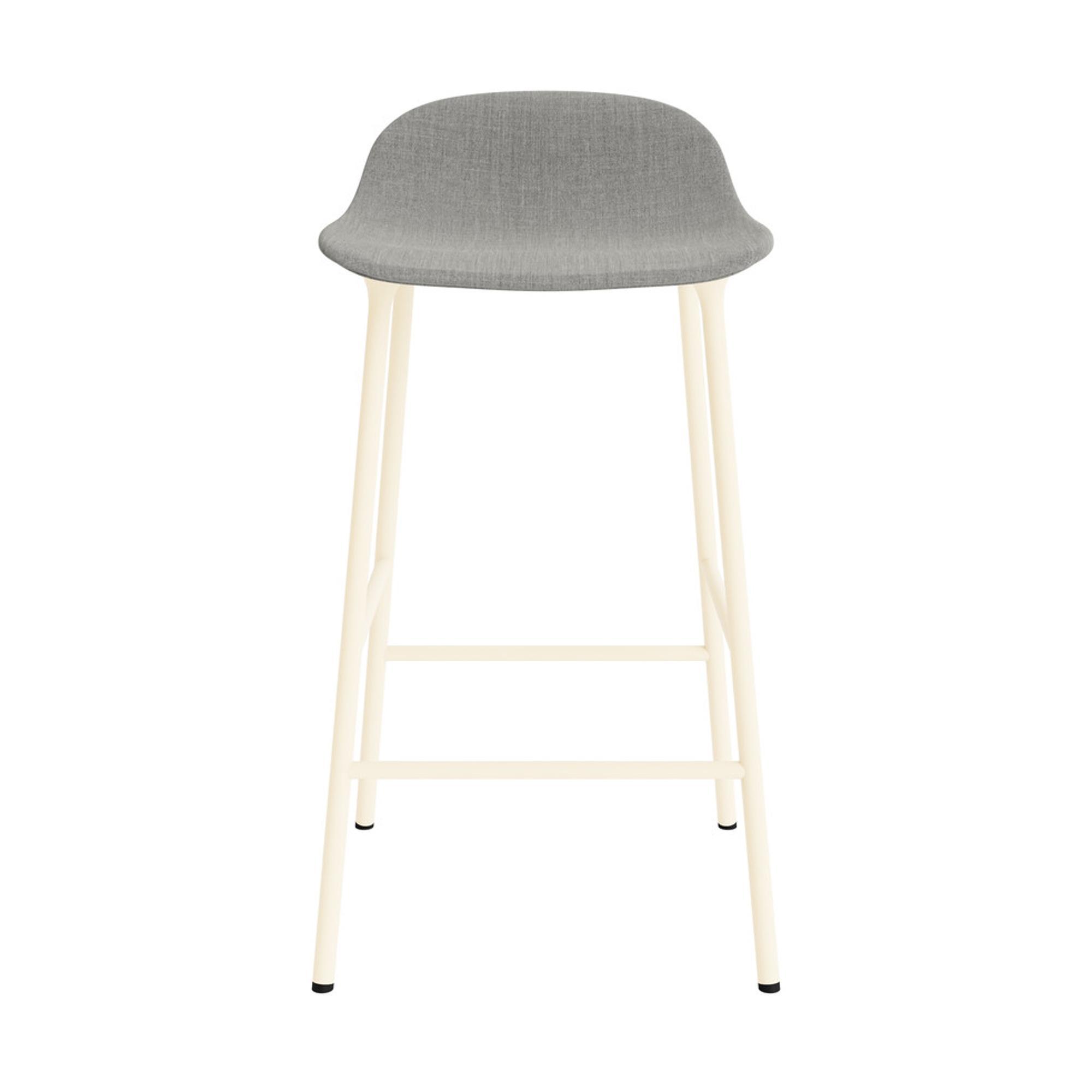 Normann Copenhagen Form baarijakkara 65 cm verhoiltu ryhmä 2 kerma/teräs