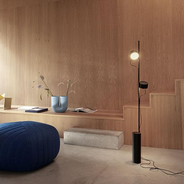 Muuto Post Floor Lamp Black AndLight