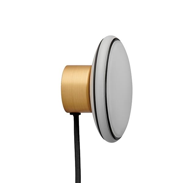 Shade ØS1 Wall Light Brass/Black - w/Node