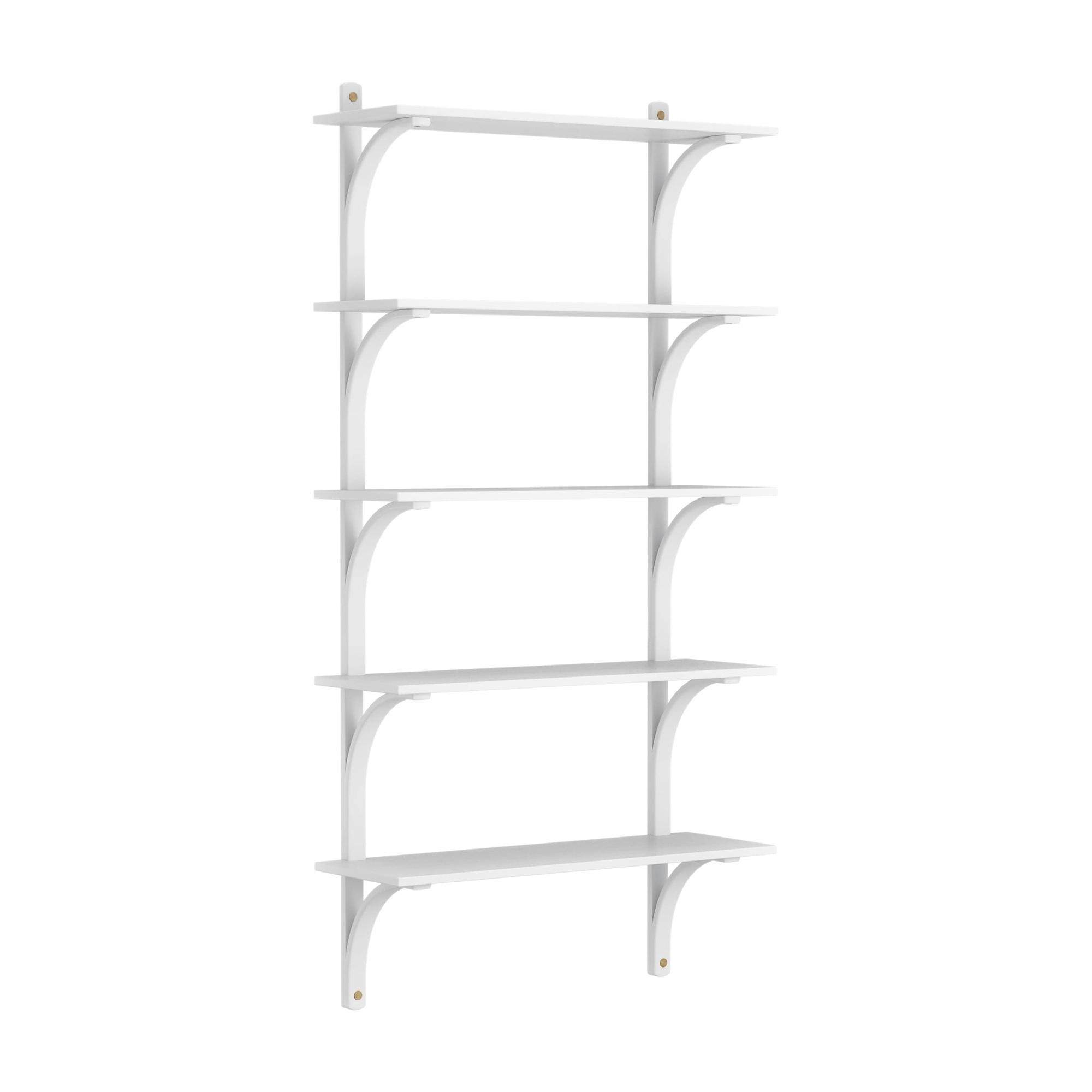 Estantería sueca Levi de 90 cm y 5 estantes, Latón/fresno lacado en blanco