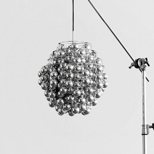 Verner Panton Ball Takpendel Silver