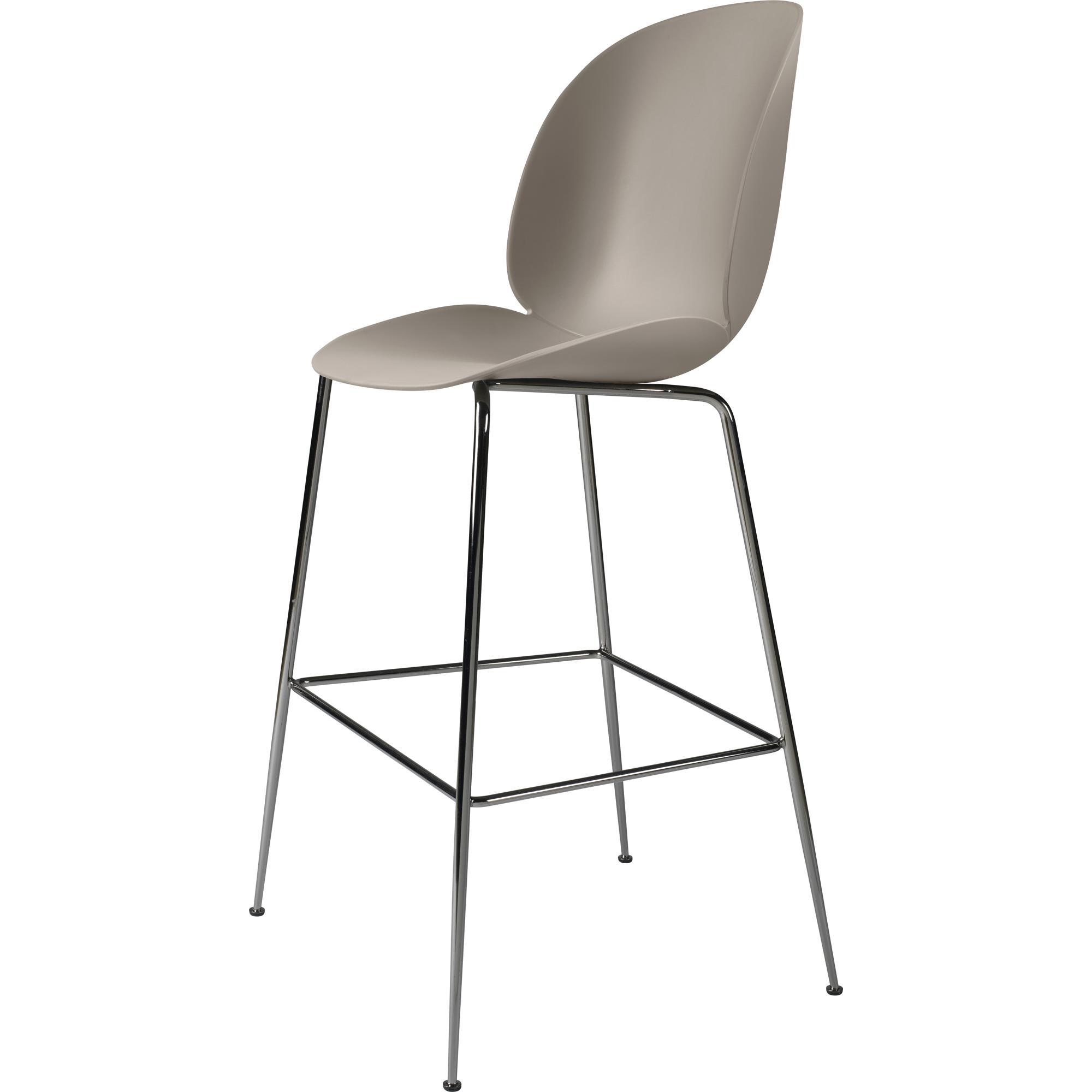 Sgabello da Bar Beetle GUBI H75 Base Conica Cromo Nero/ New Beige