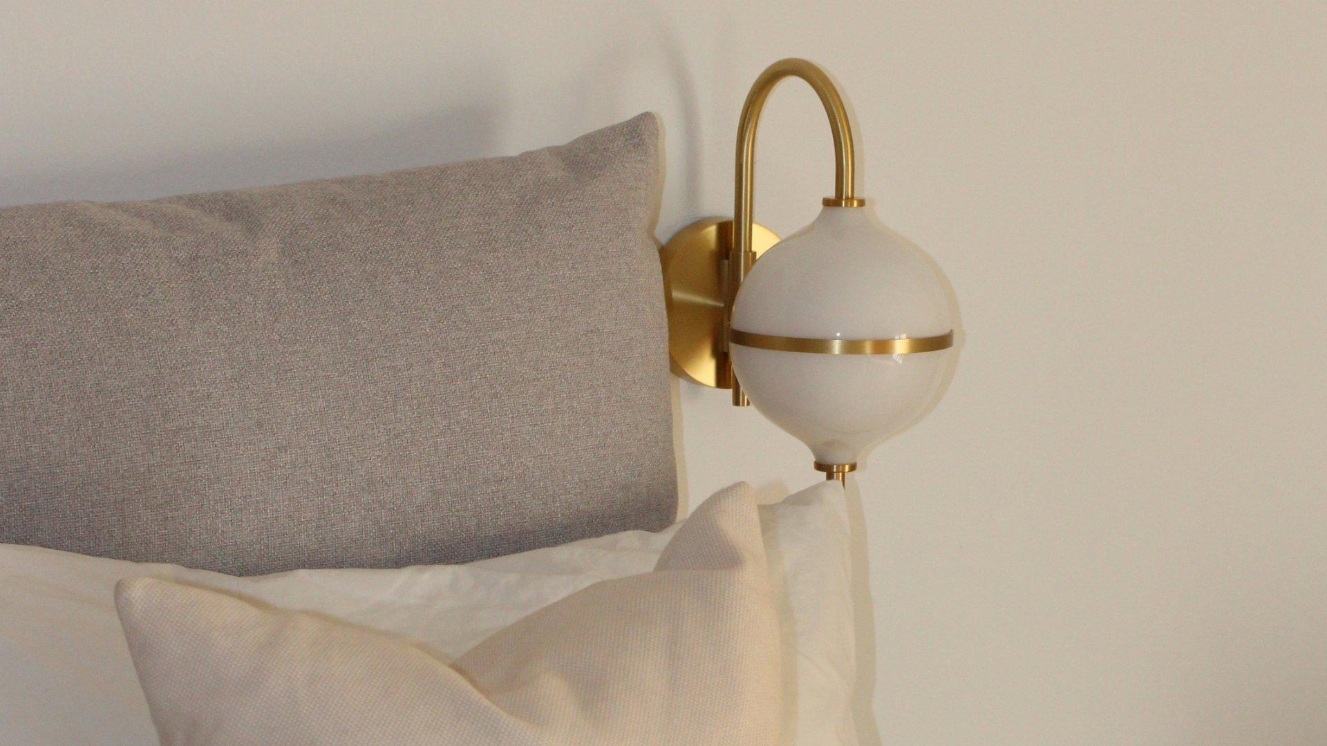 Rebello Decor Eternal Moonlight Wall Lamp