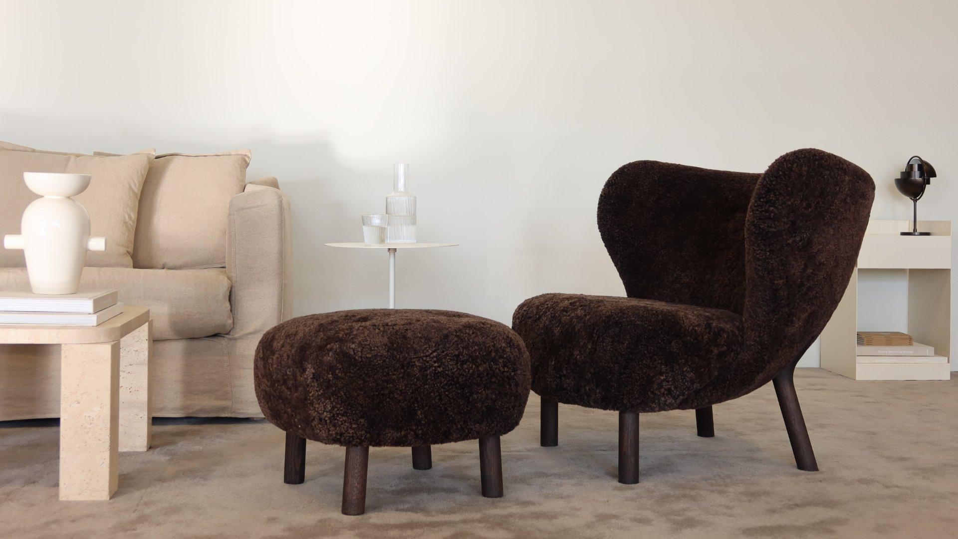 &Tradition Little Petra VB1 Armchair Sheepskin Espresso/Dark Stained Oak Incl. ATD1 Pouf Special