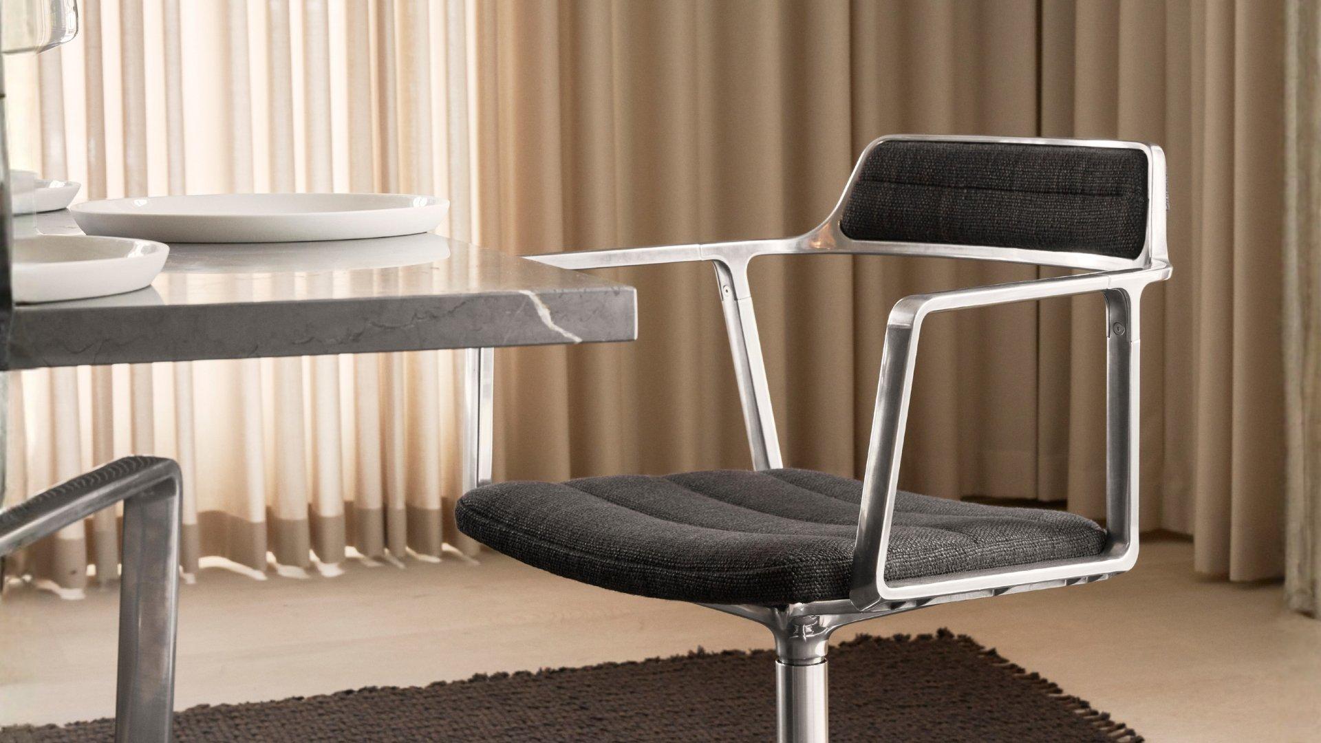 Vipp452 Swivel Chair Special Edition Tide Dark Brown