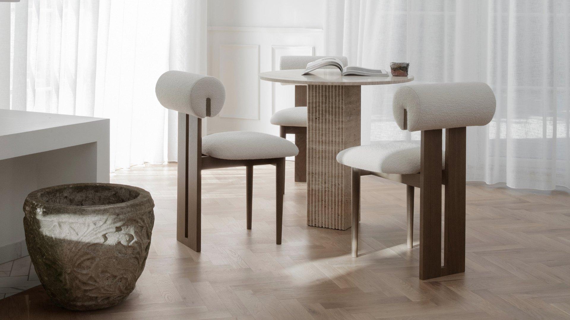 Mesa de comedor NORR11 Soho con sillas Hippo