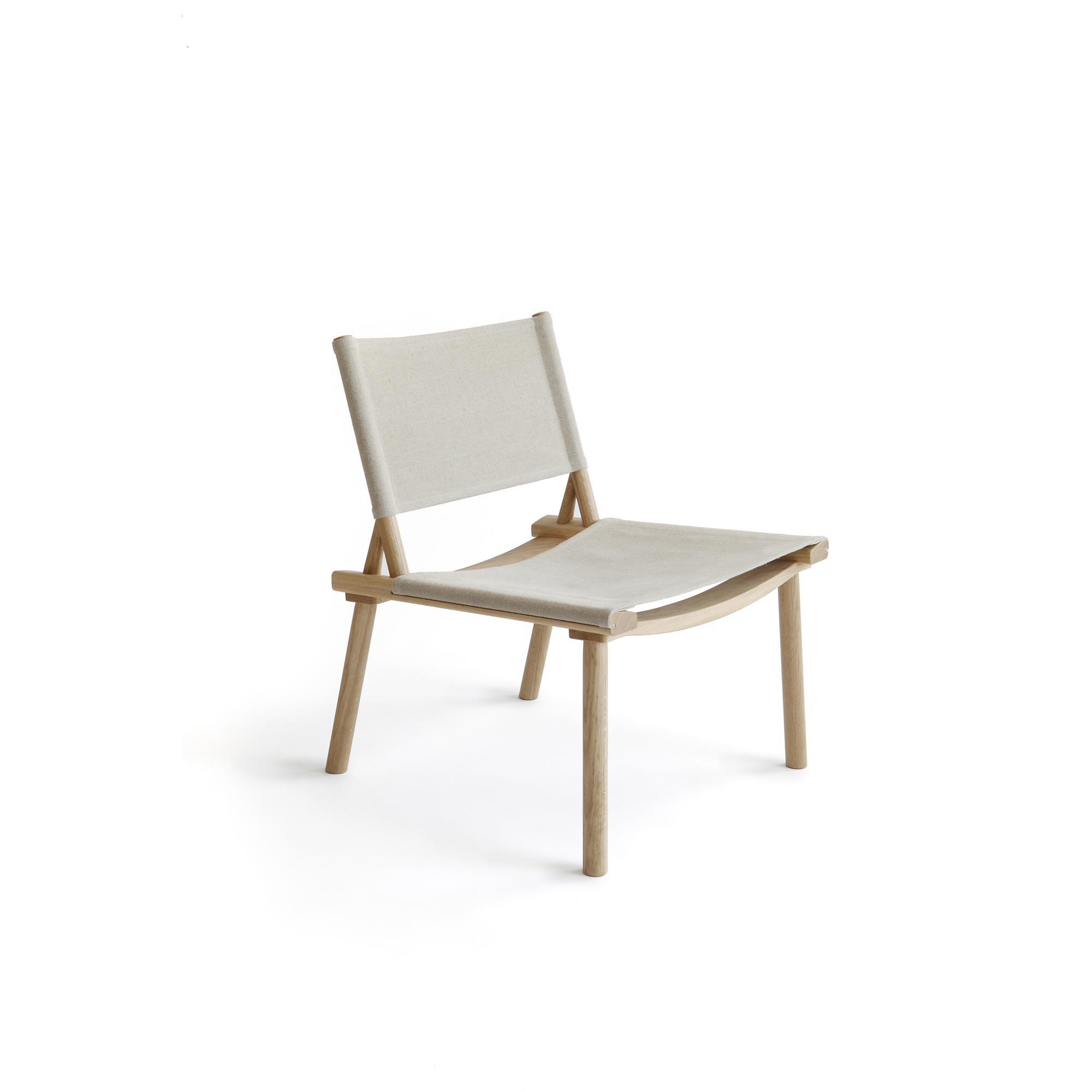 Nikari December Armchair Oak/Smoked Oak/Linen Canvas