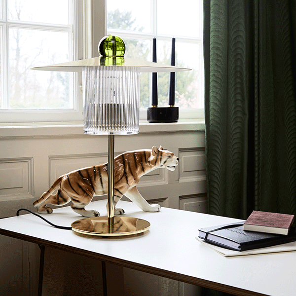 Design By Us Ball On bordlampe