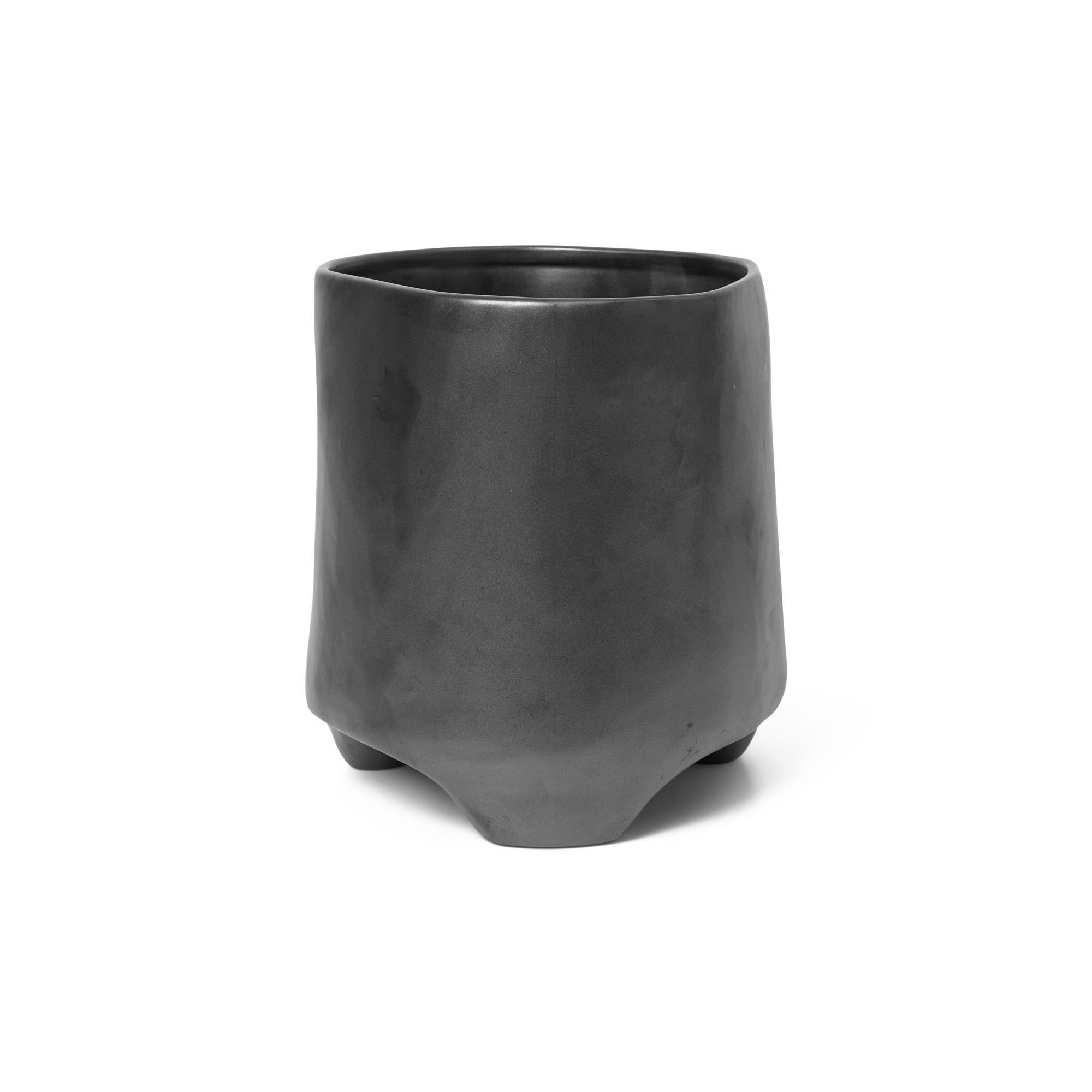 Ferm Living Esca Pot Medium Black