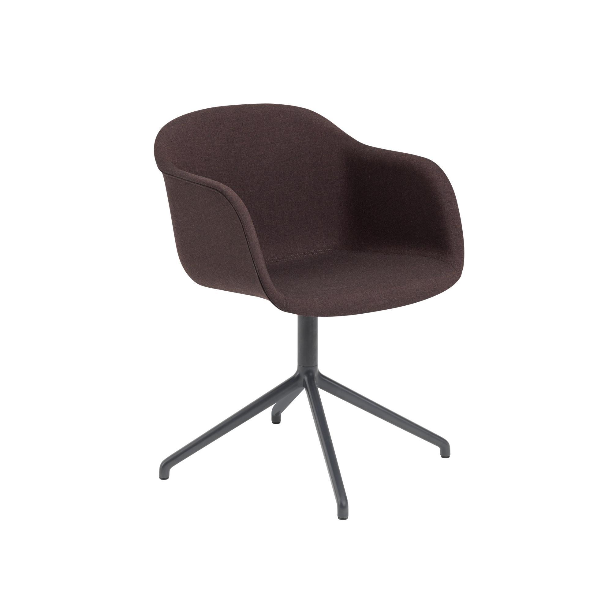 Muuto Fiber Spisebordsstol med Armlæn og Swivel Base Polstret Remix 183/Sort