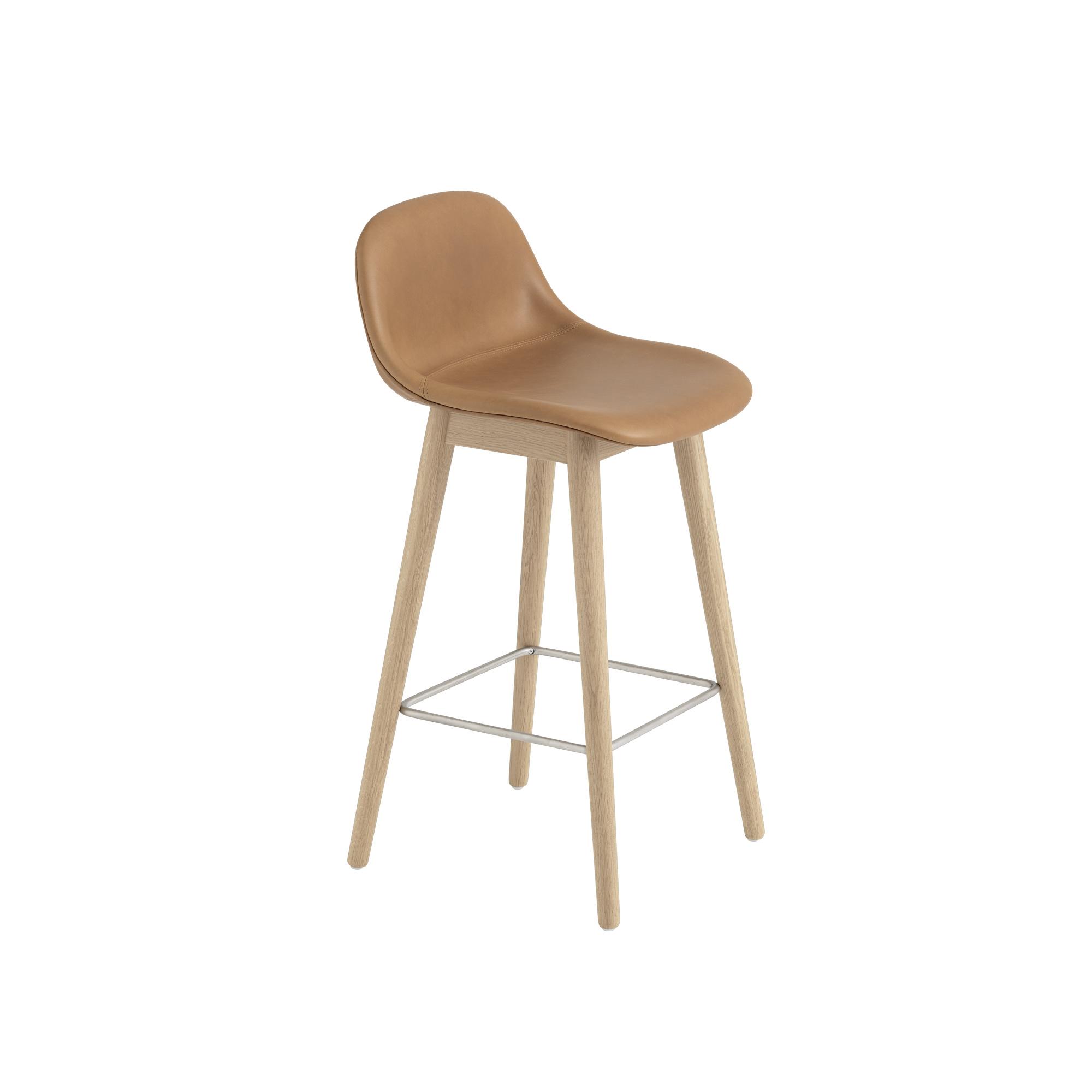 Muuto Fiber Sgabello con Base in Legno e Schienale Rivestito in Pelle Cognac/Rovere H87,5 cm