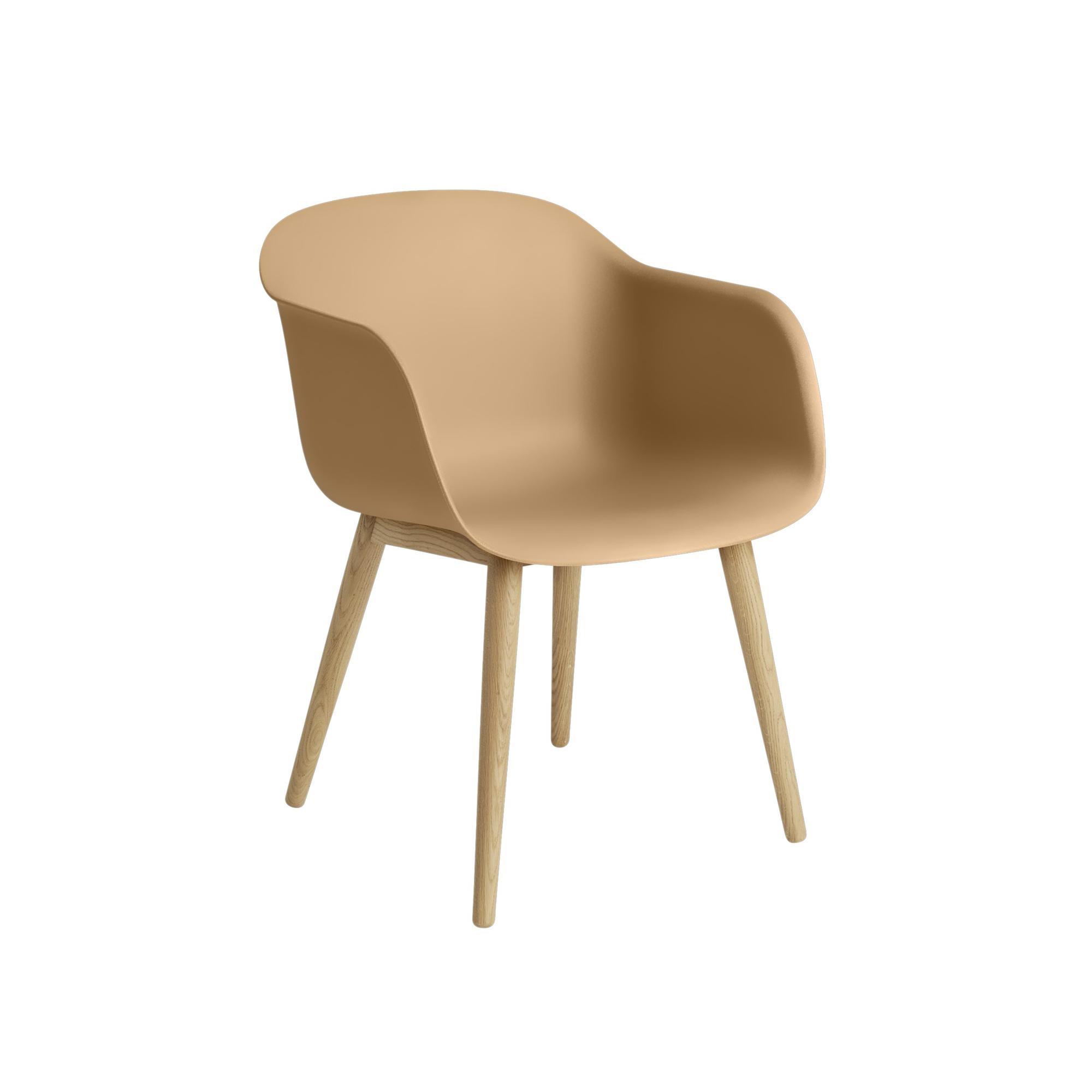 Muuto Fiber Dining Chair w. Armrests and Wood Base Ocher/Oak