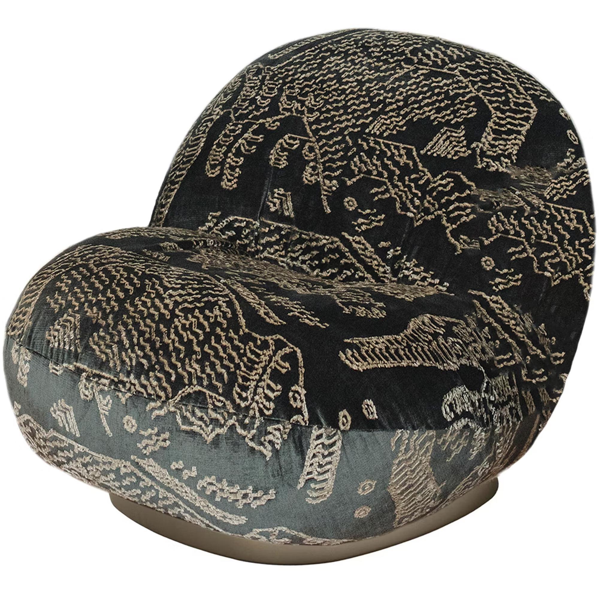 Gubi Pacha Fåtölj Pearl Guld/Tiger Mountain Dedar 003