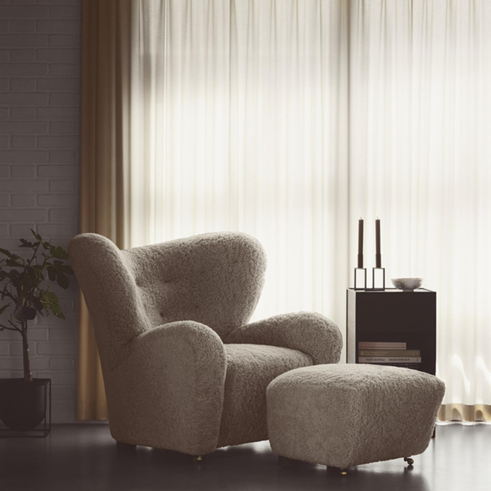 Audo The Tired Man Armchair Smoked Oak/Sheepskin Green Tea