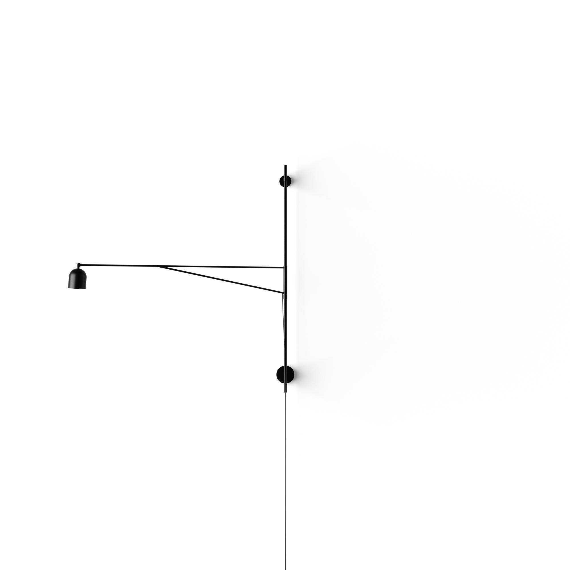 Karakter Awkward Light Long Wall Lamp Black