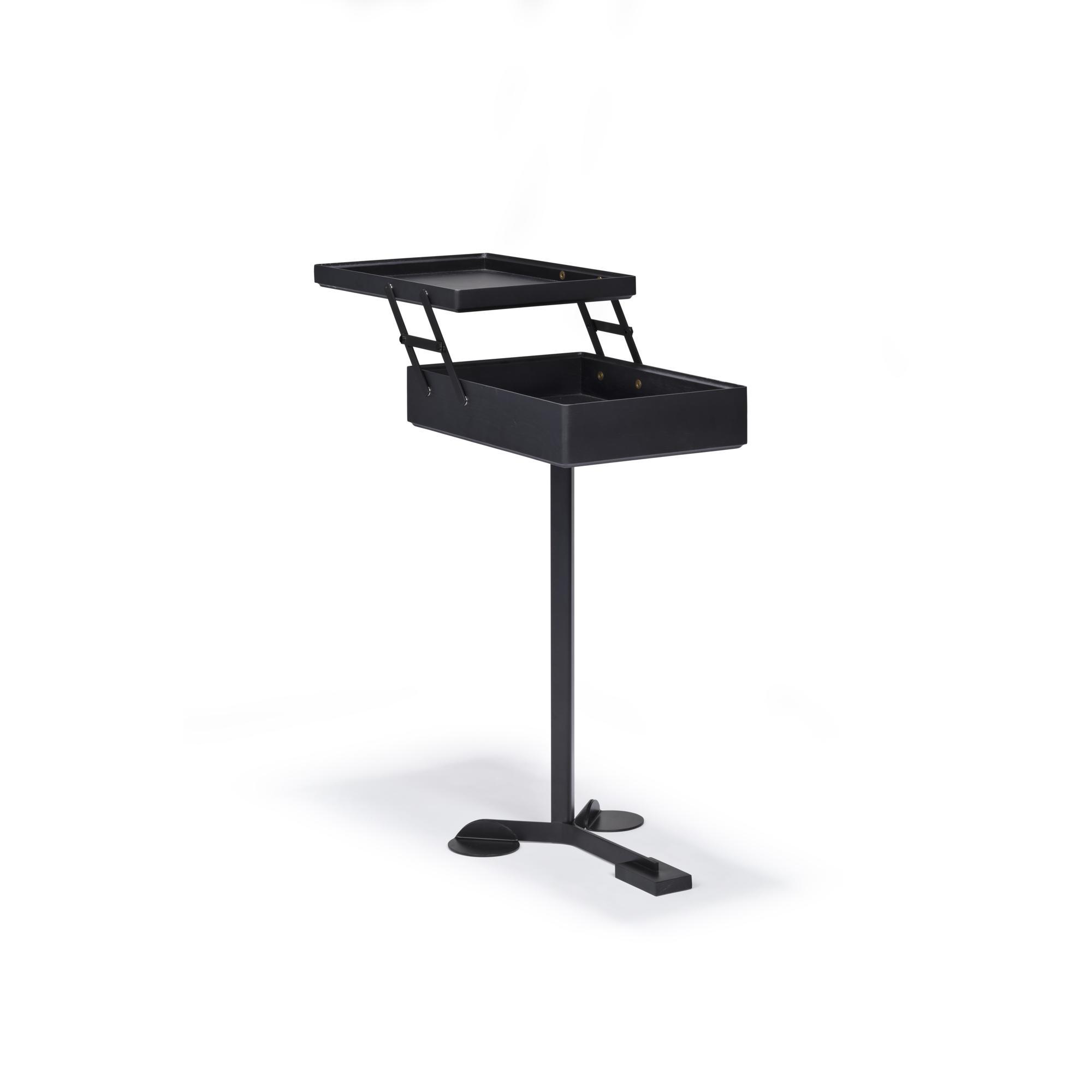 Karakter Comodo Side Table Black Lacquered Oak