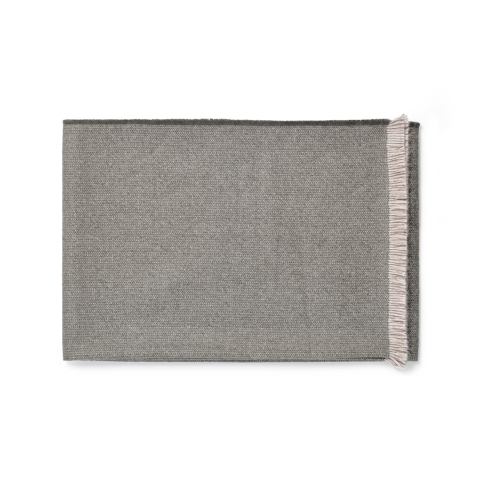 Karakter Heddles Throw Rug Gray