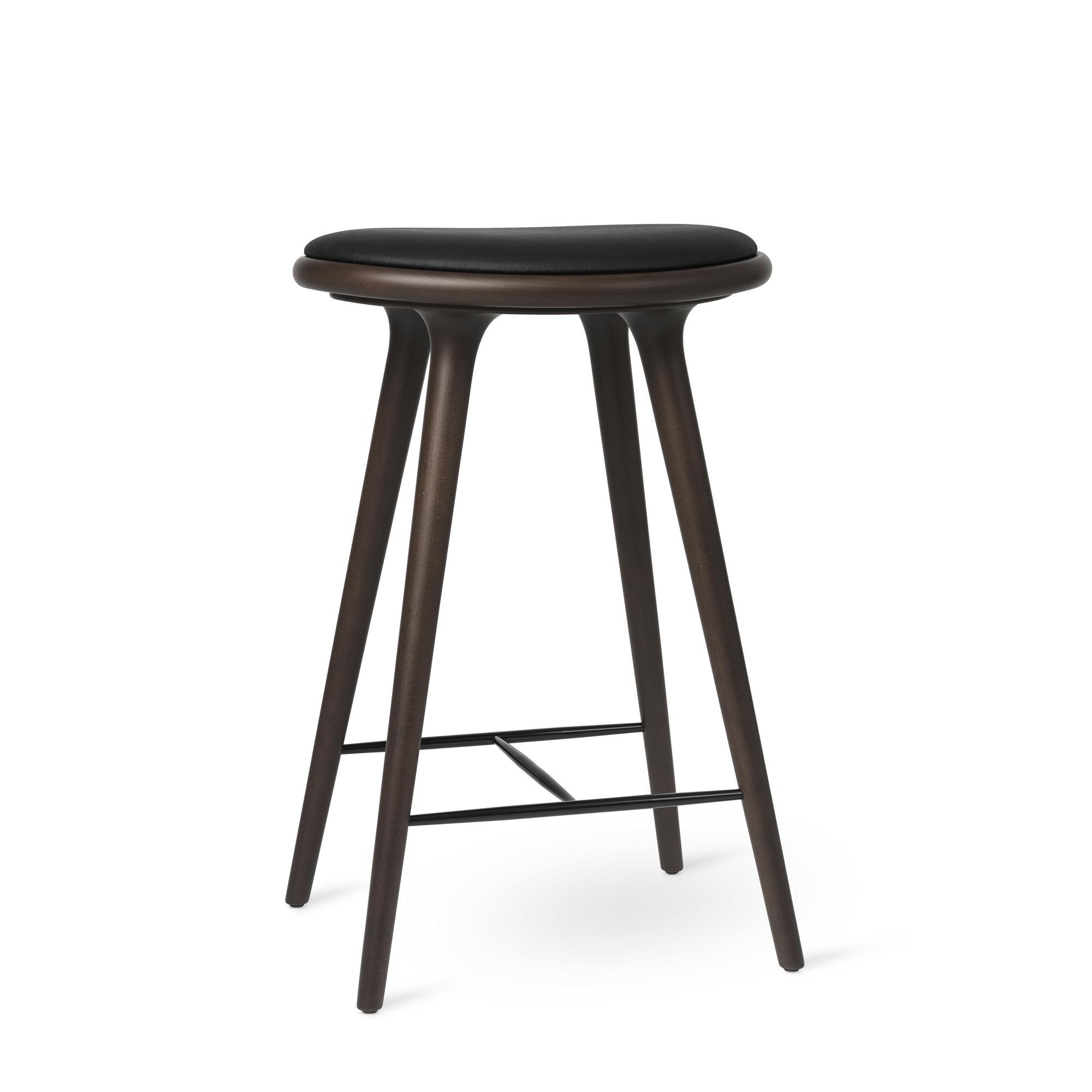 Mater High Stool Tabouret de Bar Hêtre Teinté Foncé 69cm