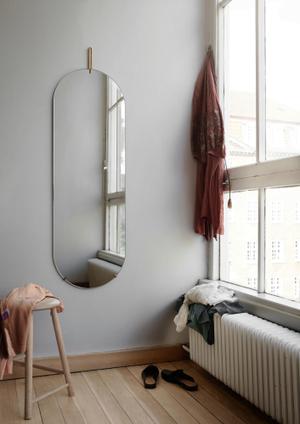 MOEBE Tall Wall Mirror Ø133 Brass