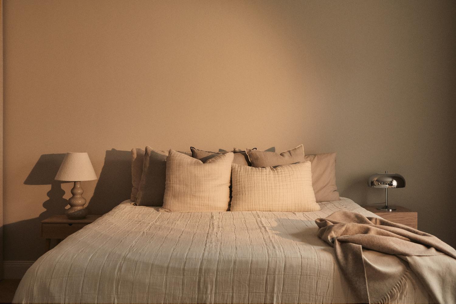 Decotique Classic Sengetæppe 180x260 Off-white