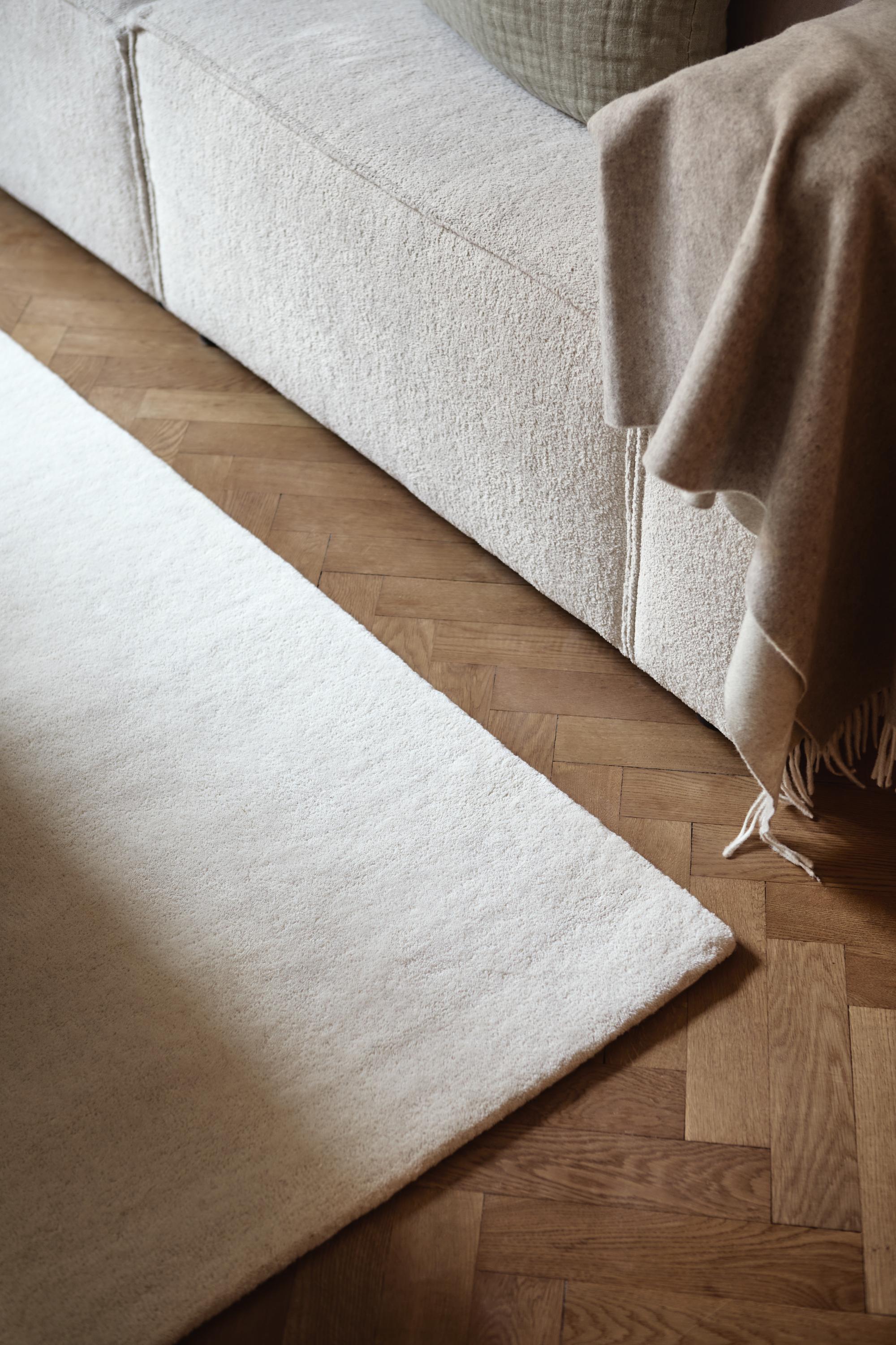 Decotique Nordic Plain Gulvtæppe 180x270 Off-white