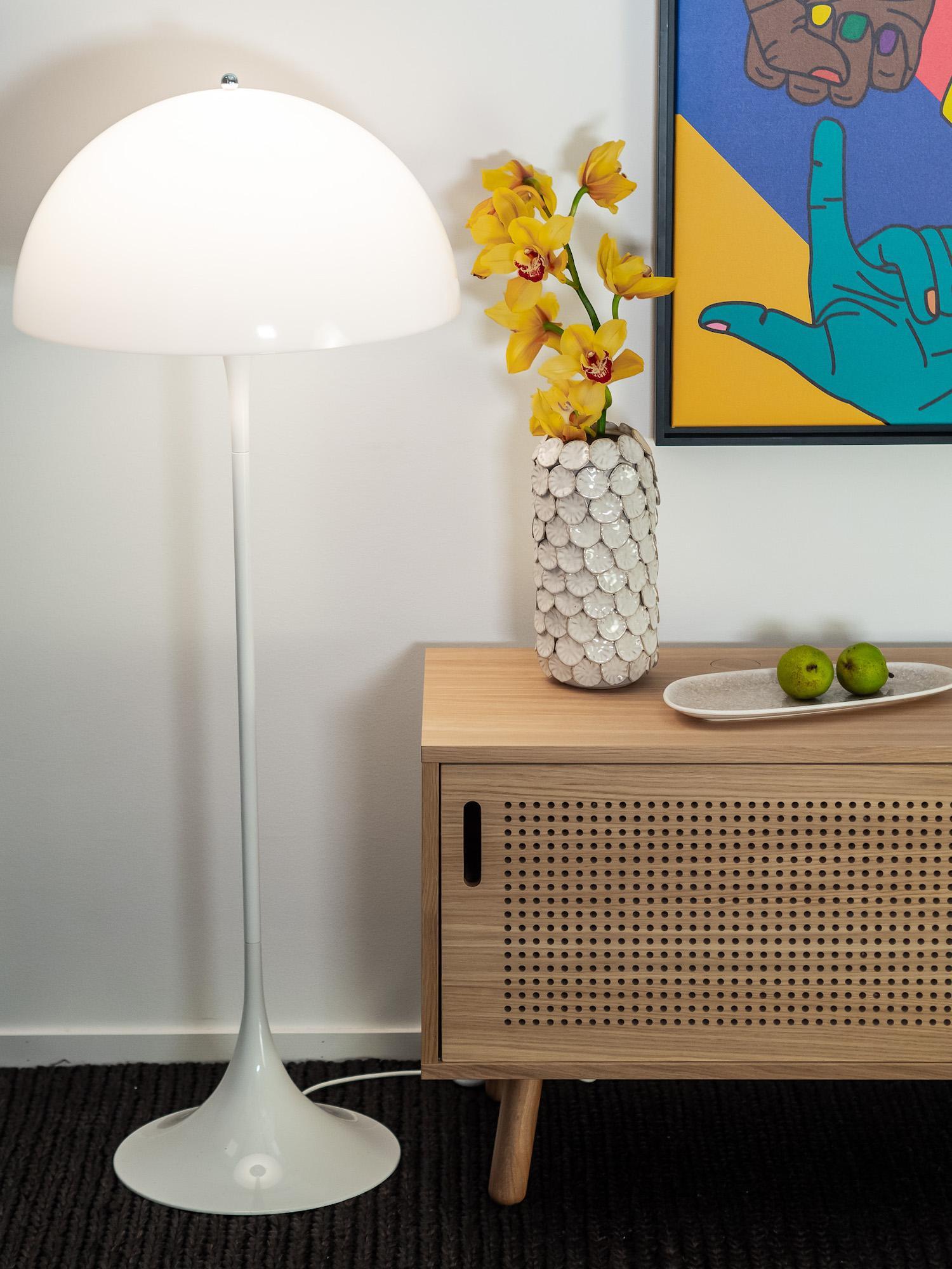 Ray Mediabänk 150 cm