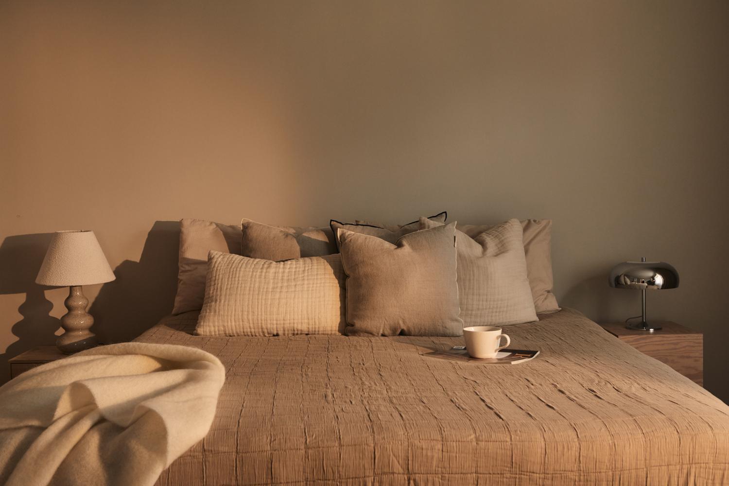 Decotique Classic Sengetæppe 180x260 Beige