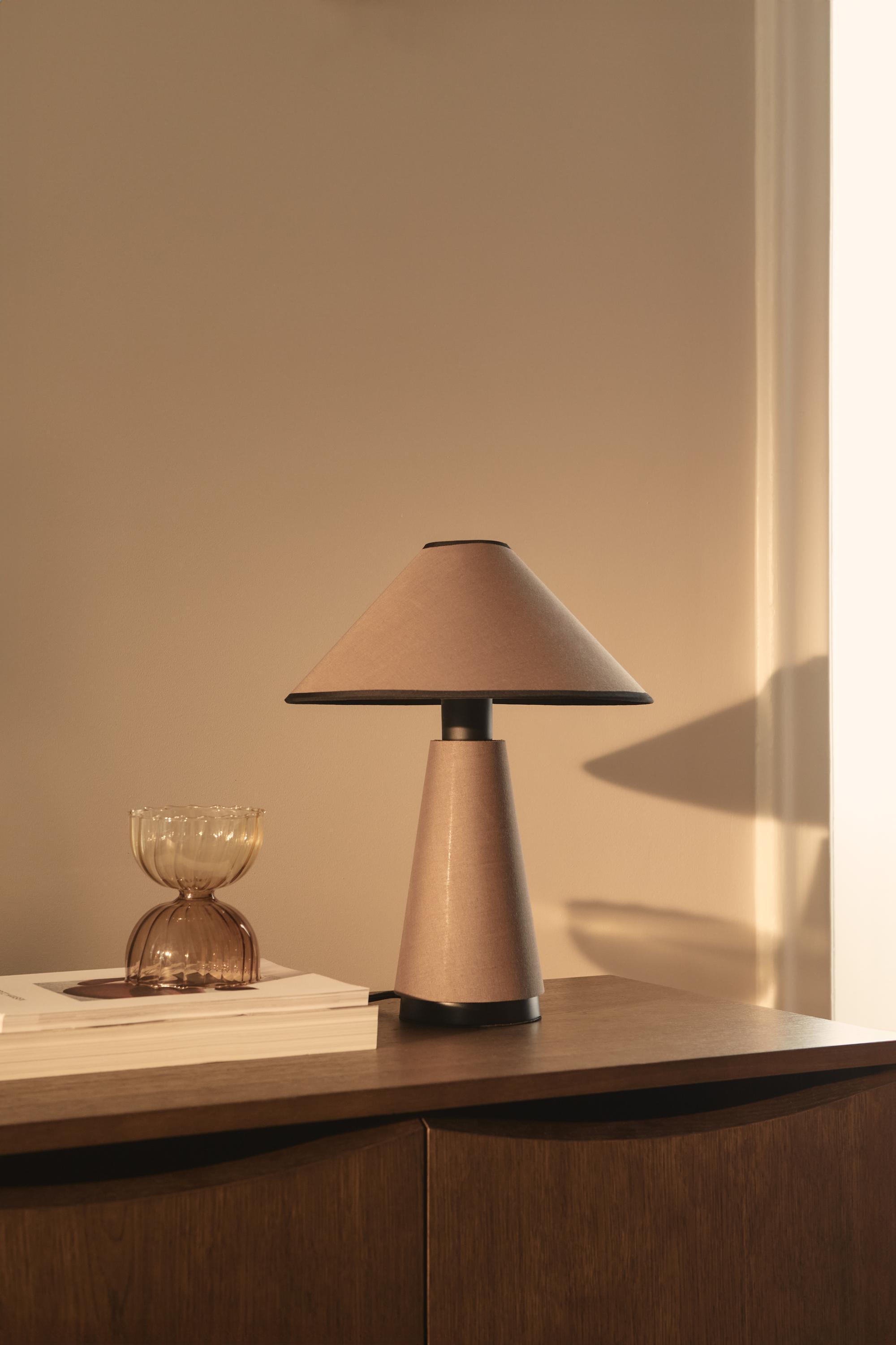 Contrast Bordslampa, Beige