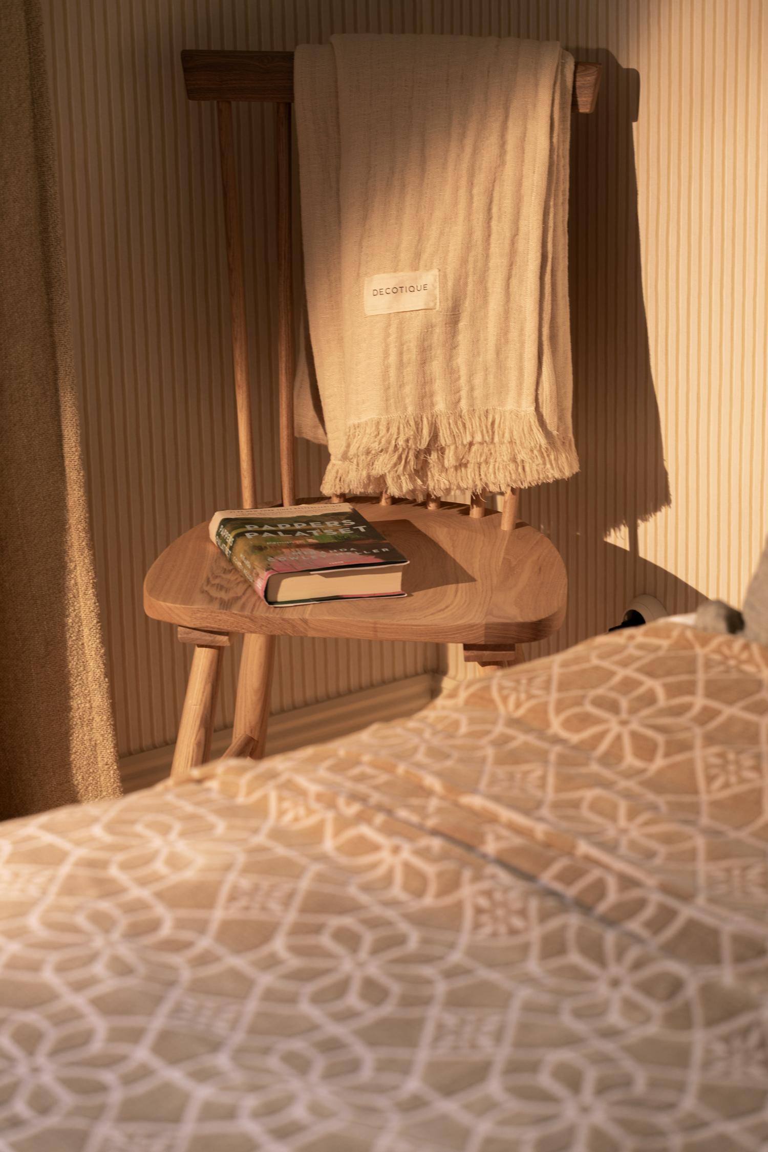 Decotique Juliette Sengetæppe 180x260 Guld