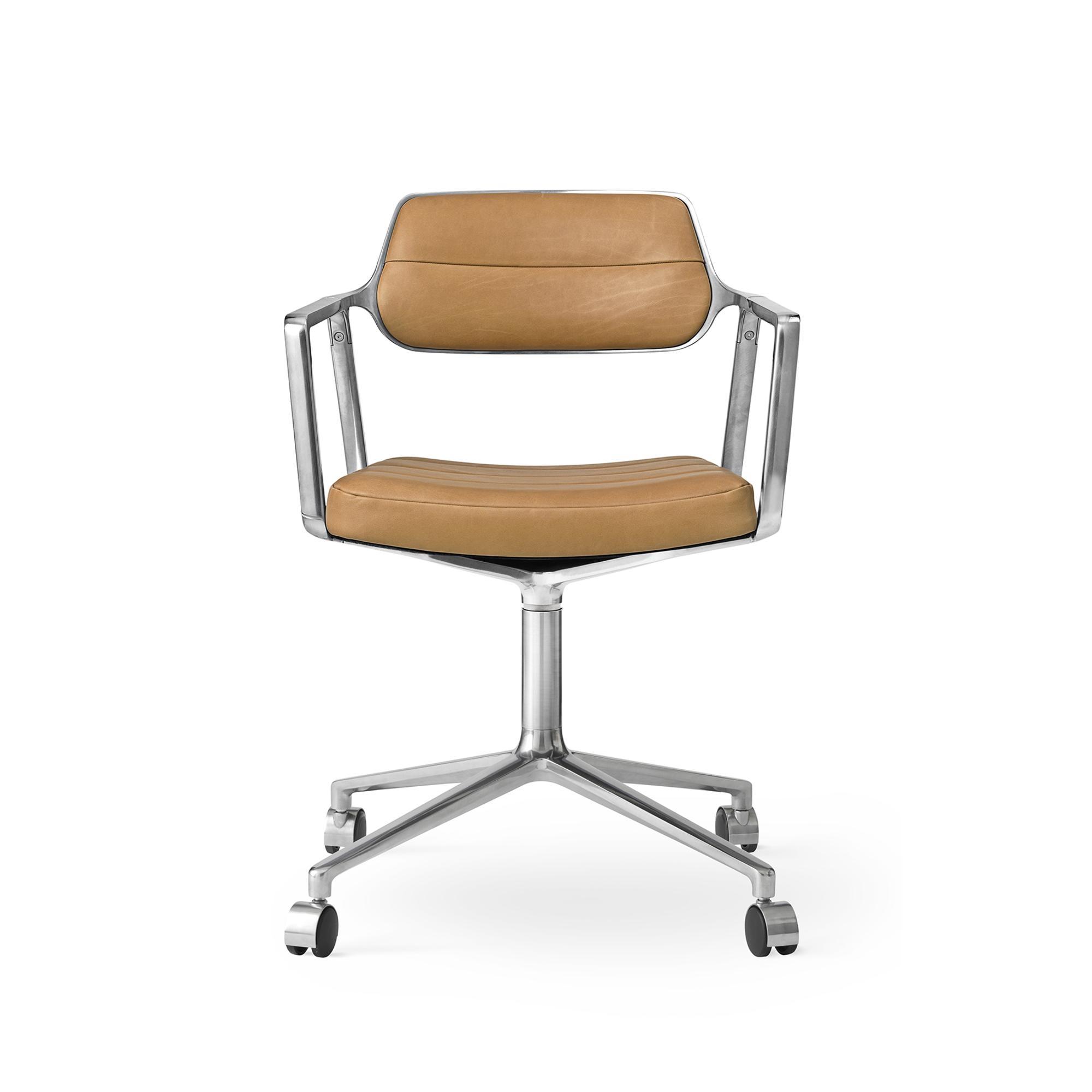 Vipp 453 Sedia girevole con ruote in Alluminio/ pelle Sabbia