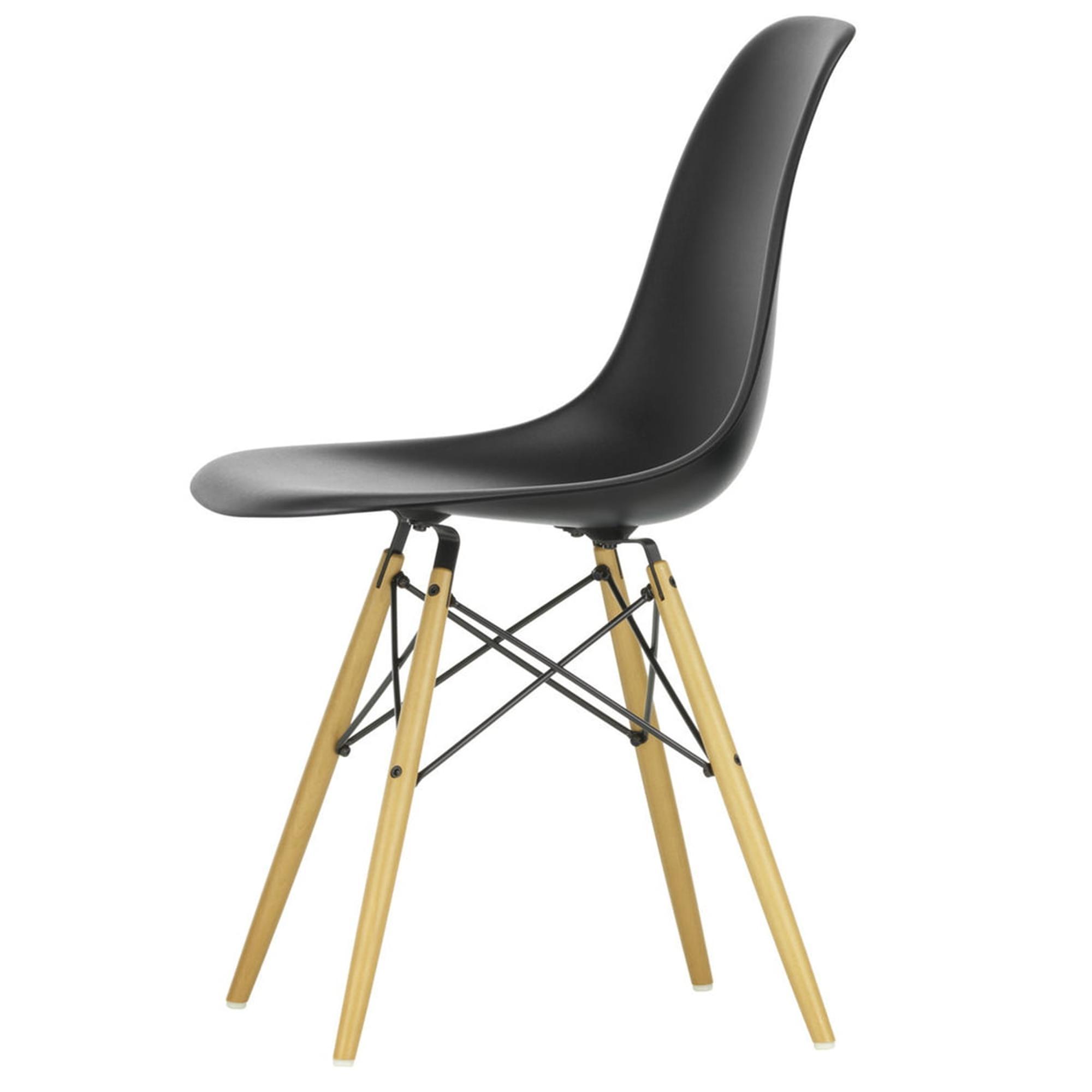 Vitra Eames Plastic DSW Spisebordsstol Dyb Sort/Gylden Ahorn