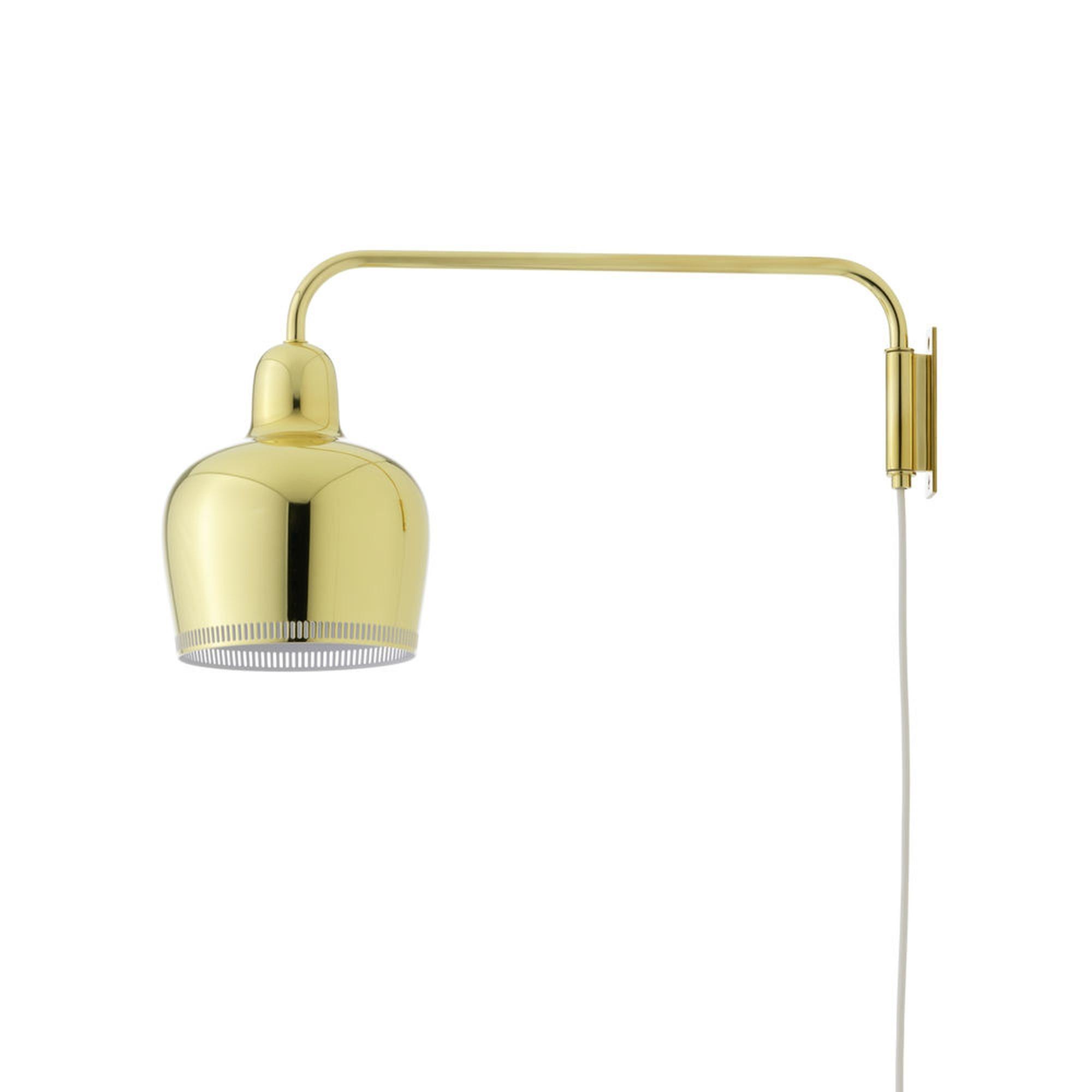 artek A330S Goldene Glocken Wandlampe Messing